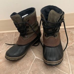 No longer need! Runs true to size. Lightly worn